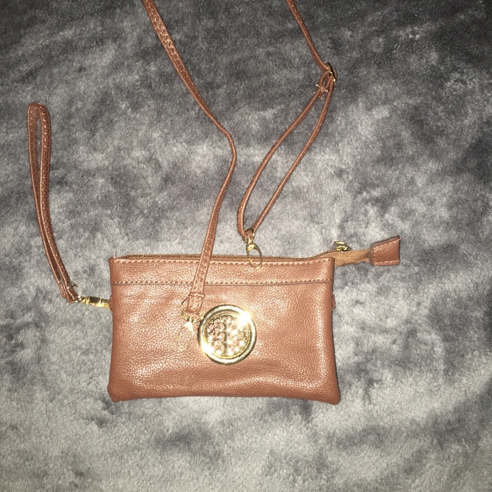 3-IN-1 WALLET/WRISTLET/CROSSBODY - NEVER USED!